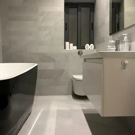 Ultra Modern Penthouse Πανσιόν